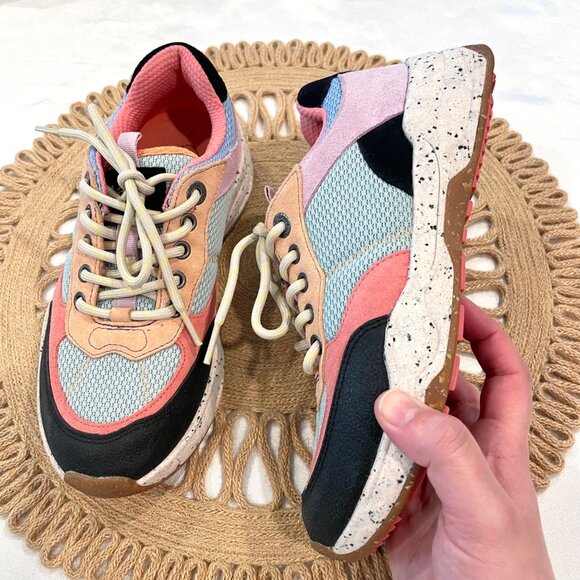 Taos Footwear Shoes - Taos Super Hiker Sneaker Low Top Size 7 Retro Multi